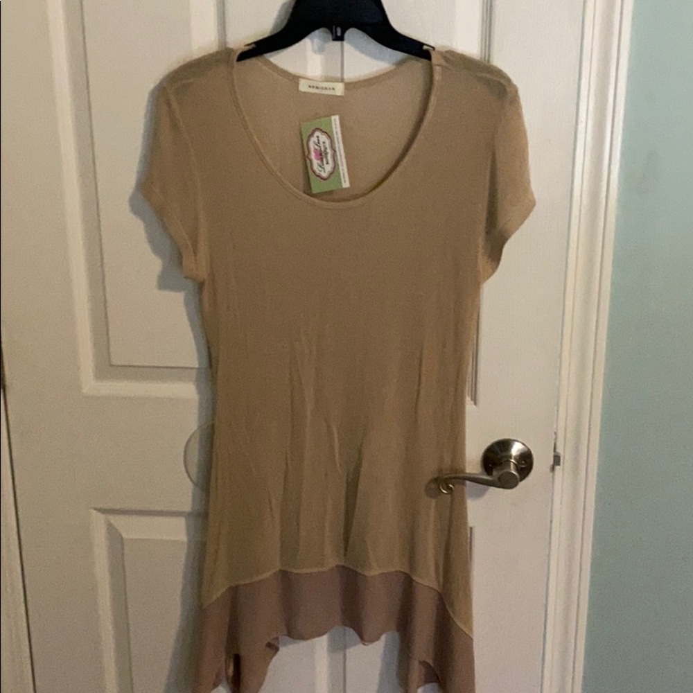Short sleeve top